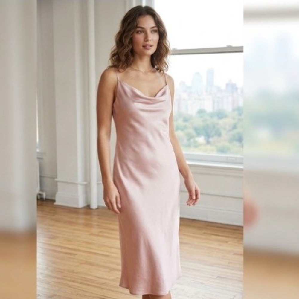Express Elegant Light Pink‎ Satin V-Neck Downtown Slip Dress Small